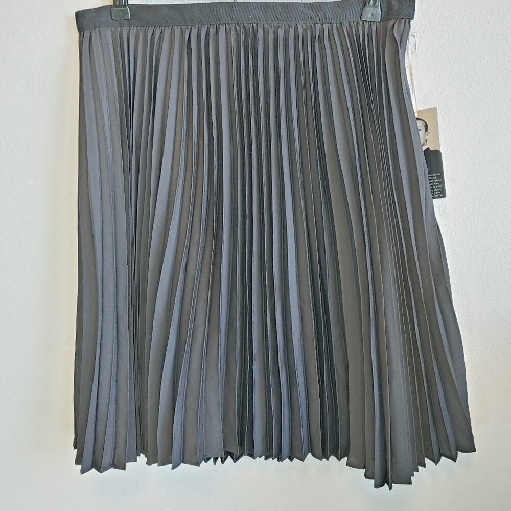 Jason Wu for Target Black Pleated Skirt Sz 10 Preppy Feminine Minimalist Casual